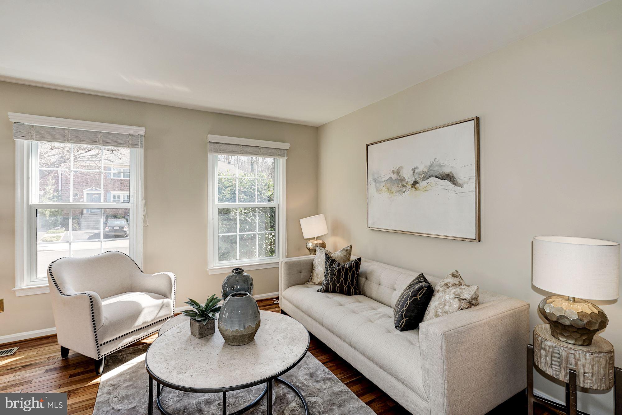 LAKE DEVEREUX - Residential