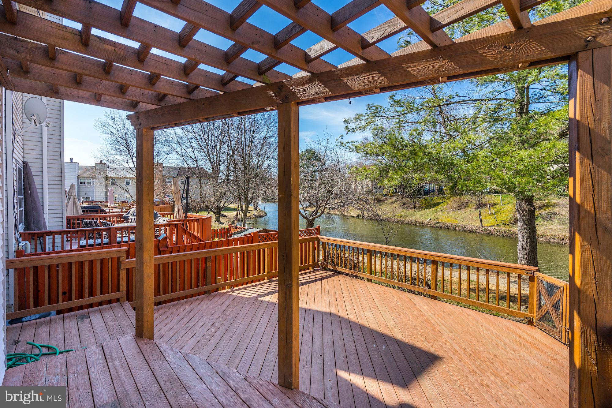 LAKE DEVEREUX - Residential