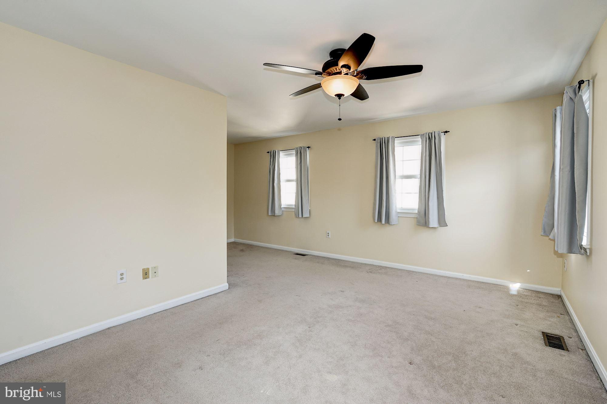 LAKE DEVEREUX - Residential