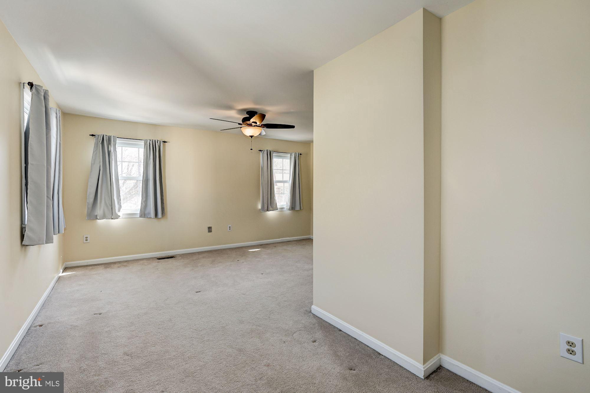 LAKE DEVEREUX - Residential