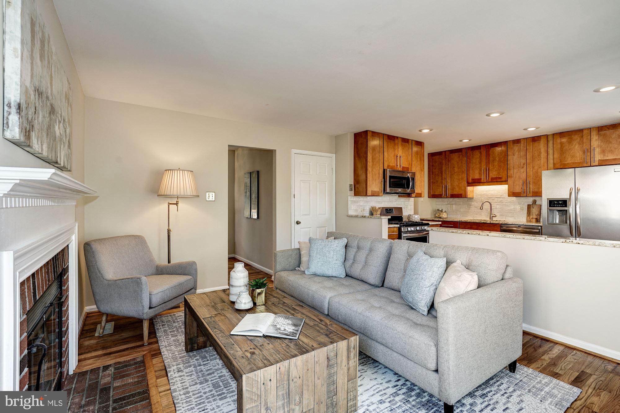 LAKE DEVEREUX - Residential