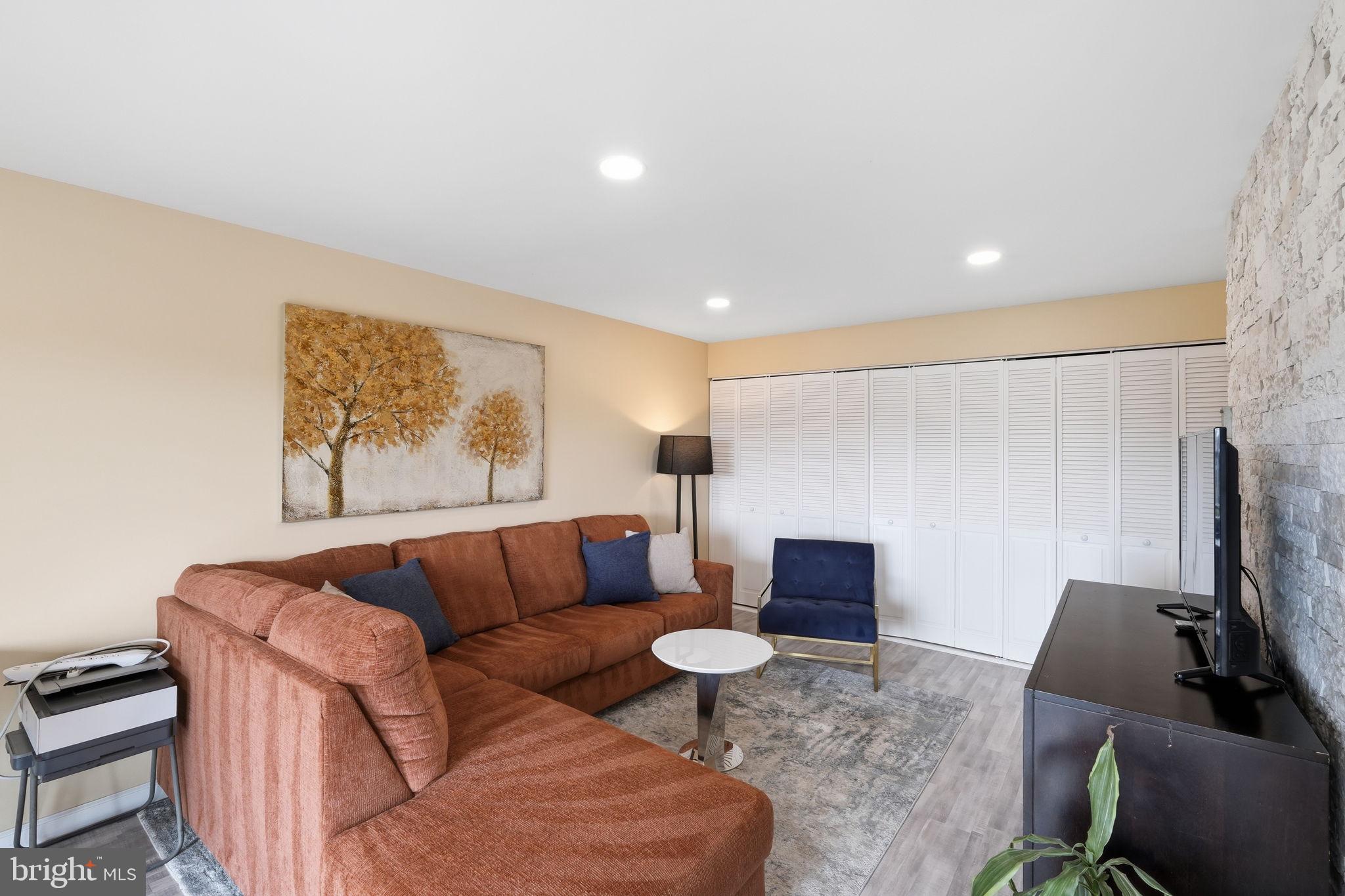 3101 MANCHESTER STREET 904