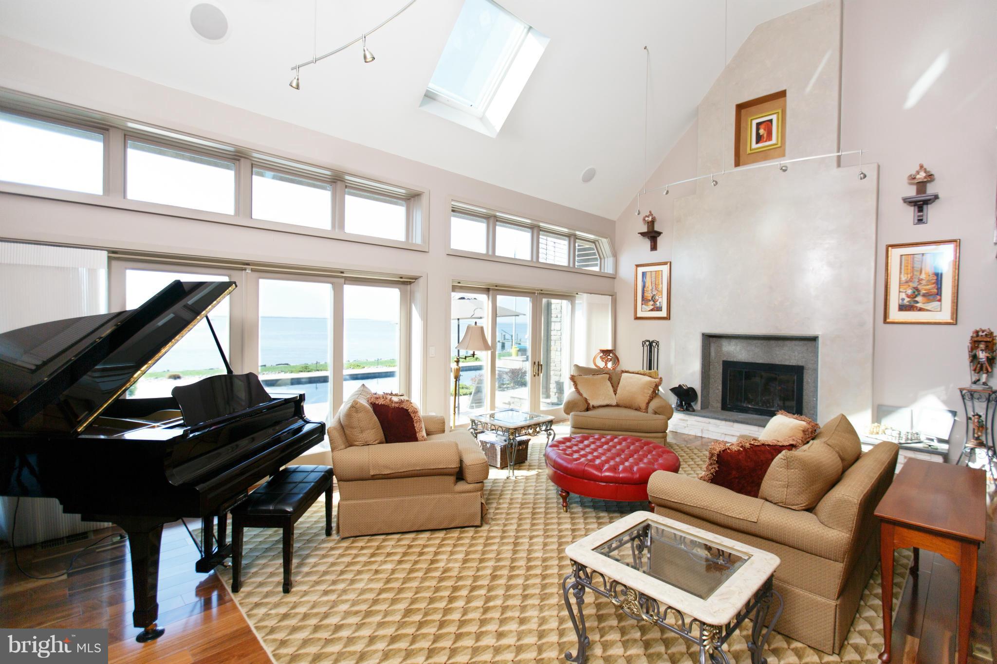 COVE CREEK CLUB - Residential