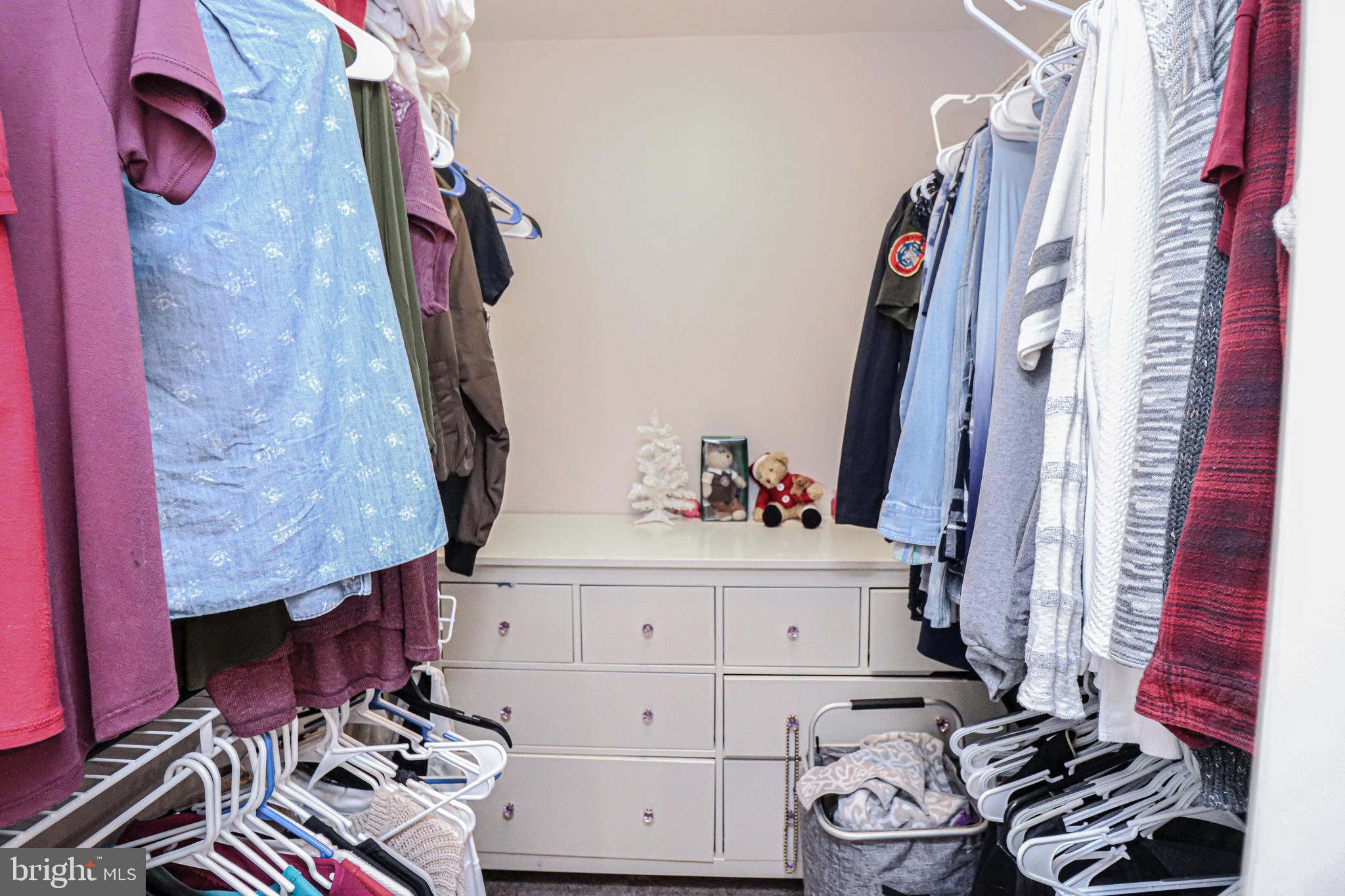 SOUTH RIDING - Residential