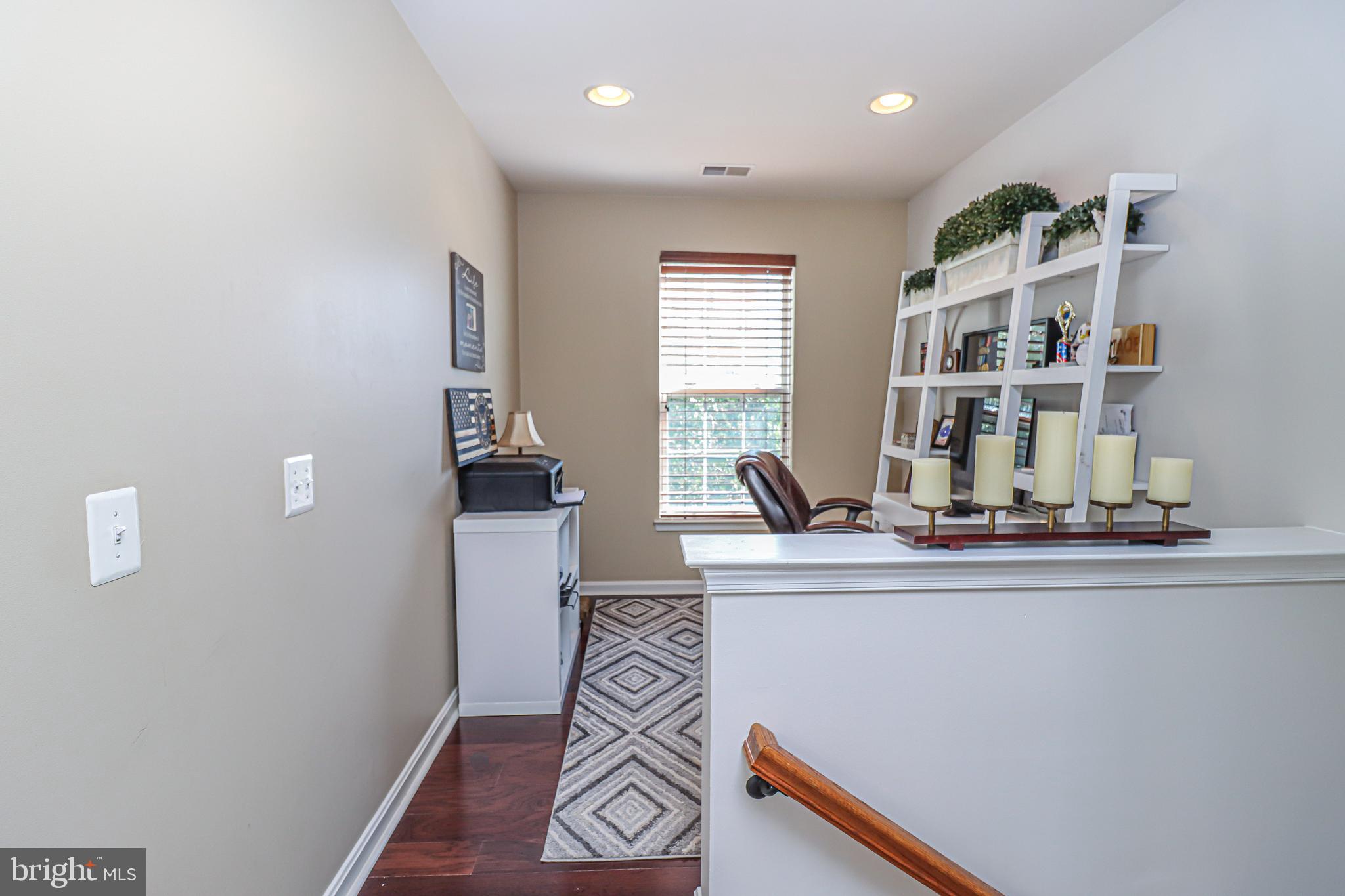 SOUTH RIDING - Residential