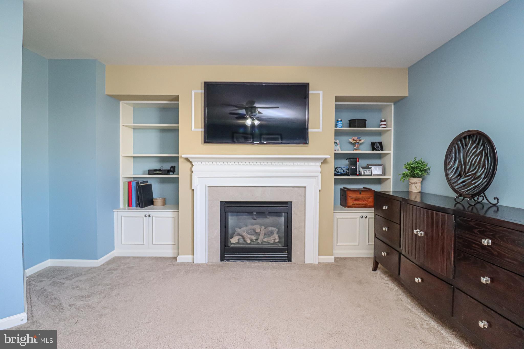 SOUTH RIDING - Residential