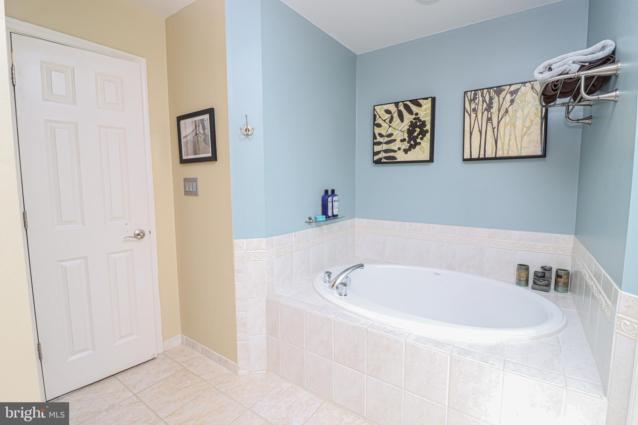 SOUTH RIDING - Residential