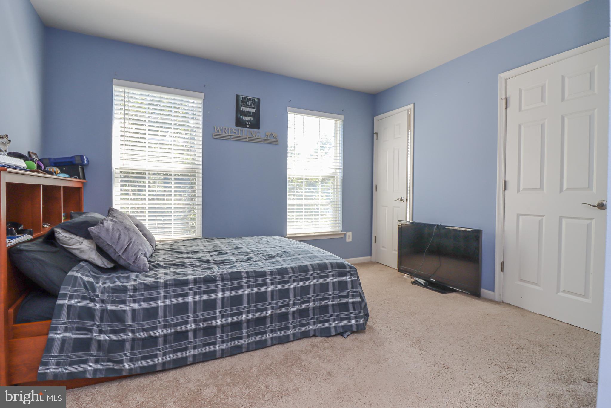 SOUTH RIDING - Residential