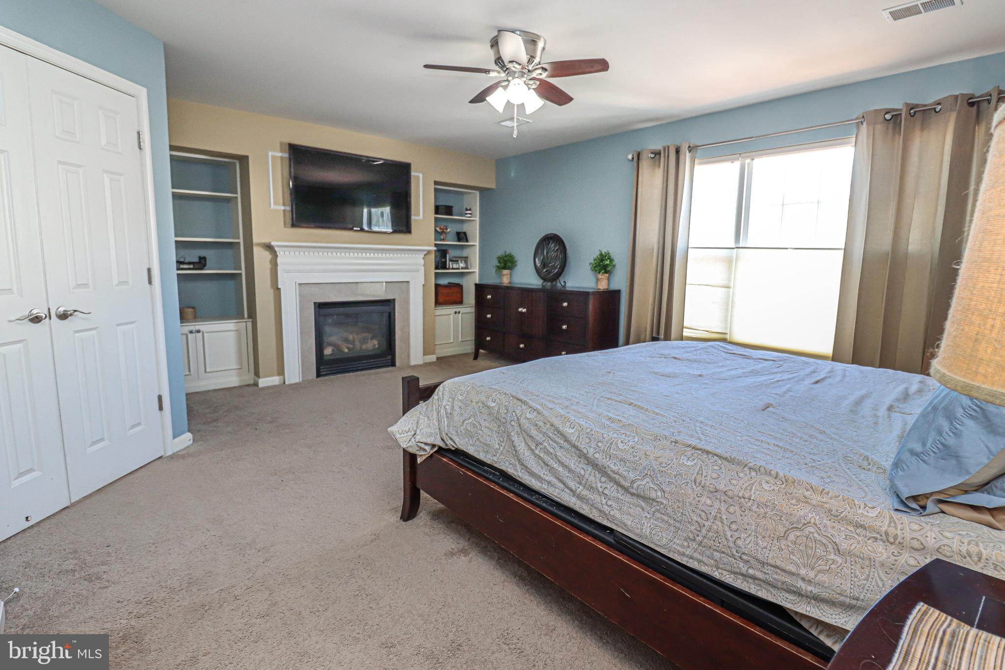 SOUTH RIDING - Residential