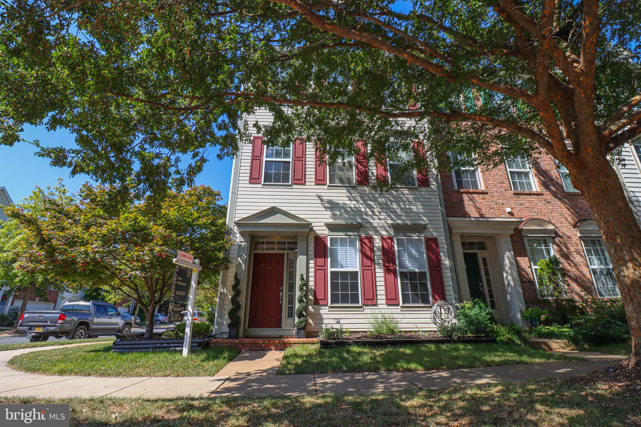 SOUTH RIDING - Residential