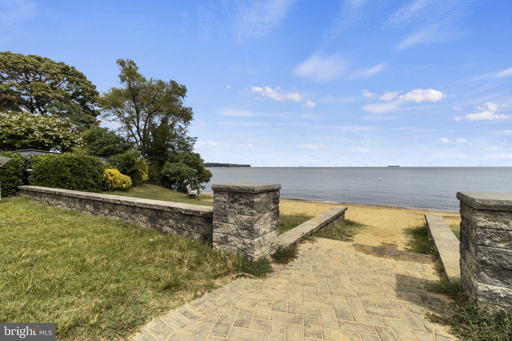 CAPE ST CLAIRE - Residential