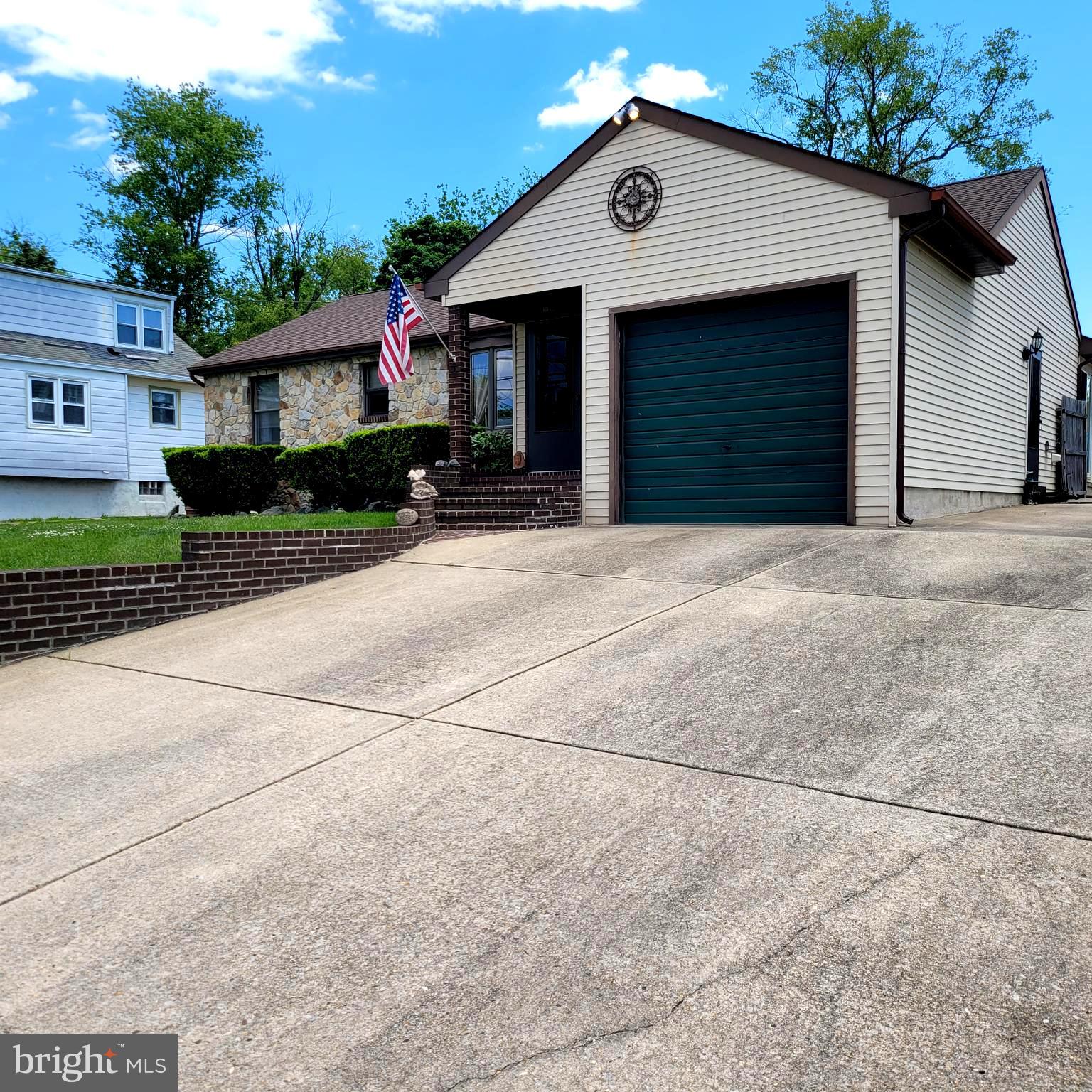 28 E MILL ROAD