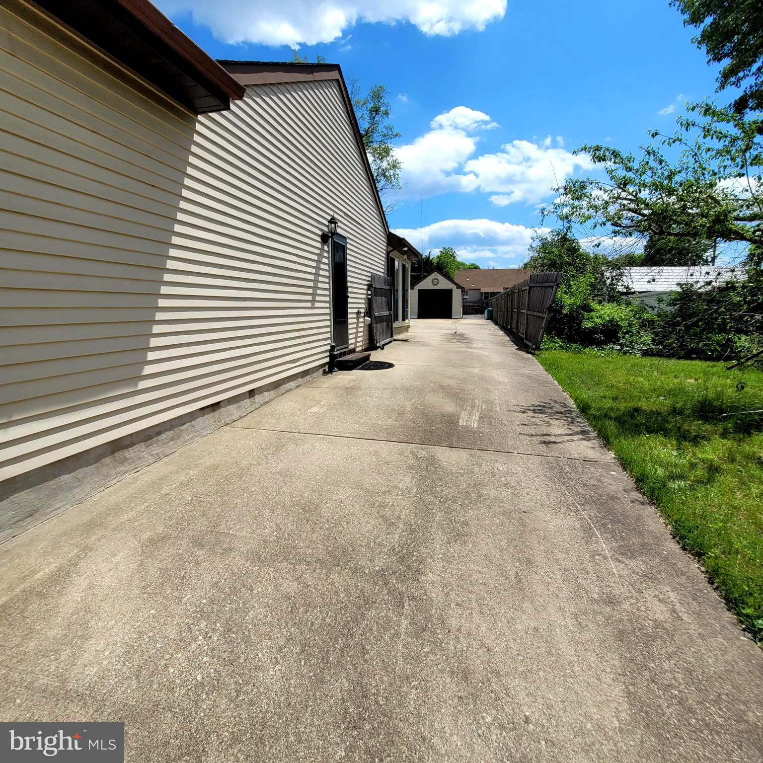 28 E MILL ROAD