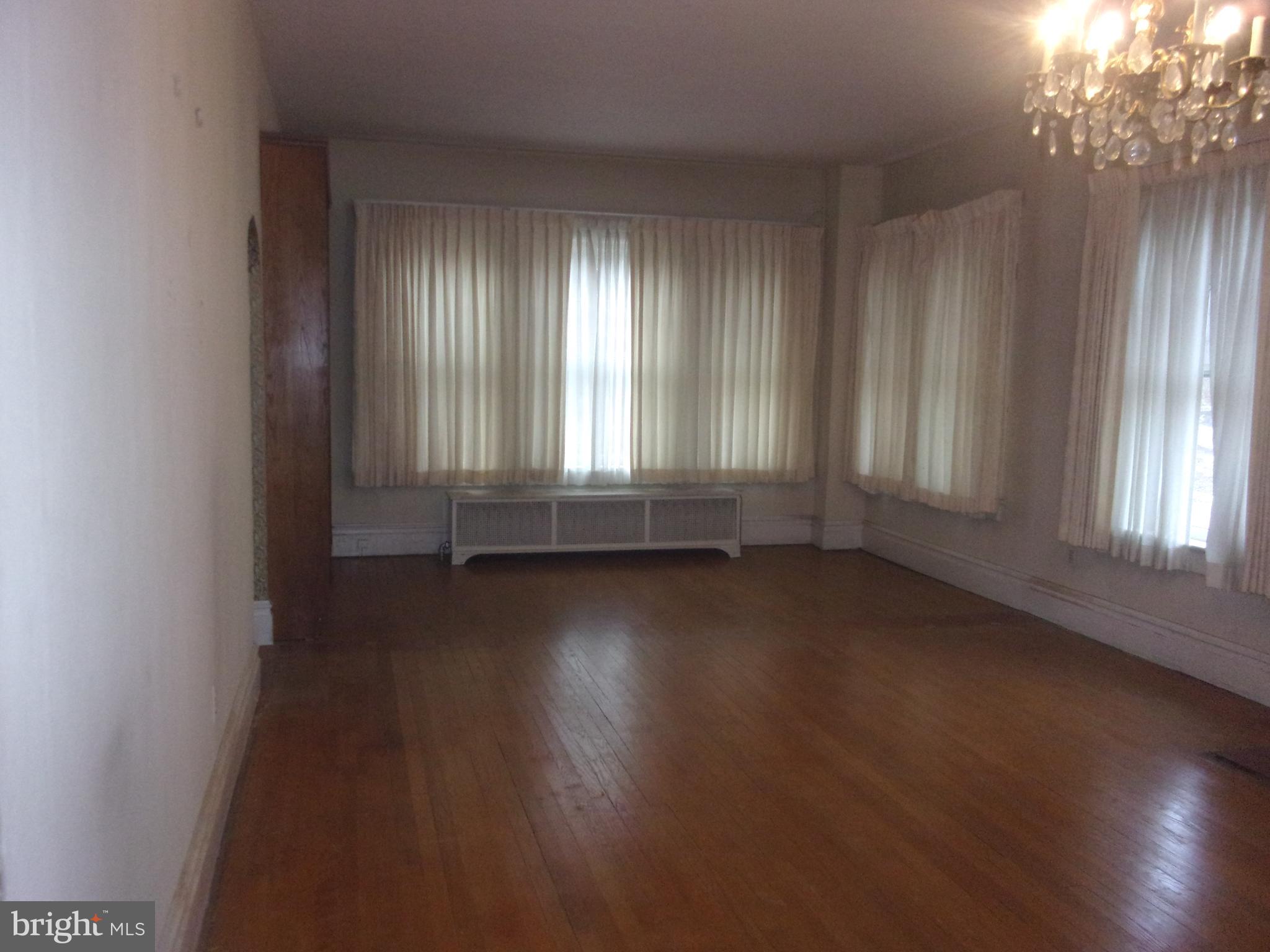823 BUCKINGHAM ROAD