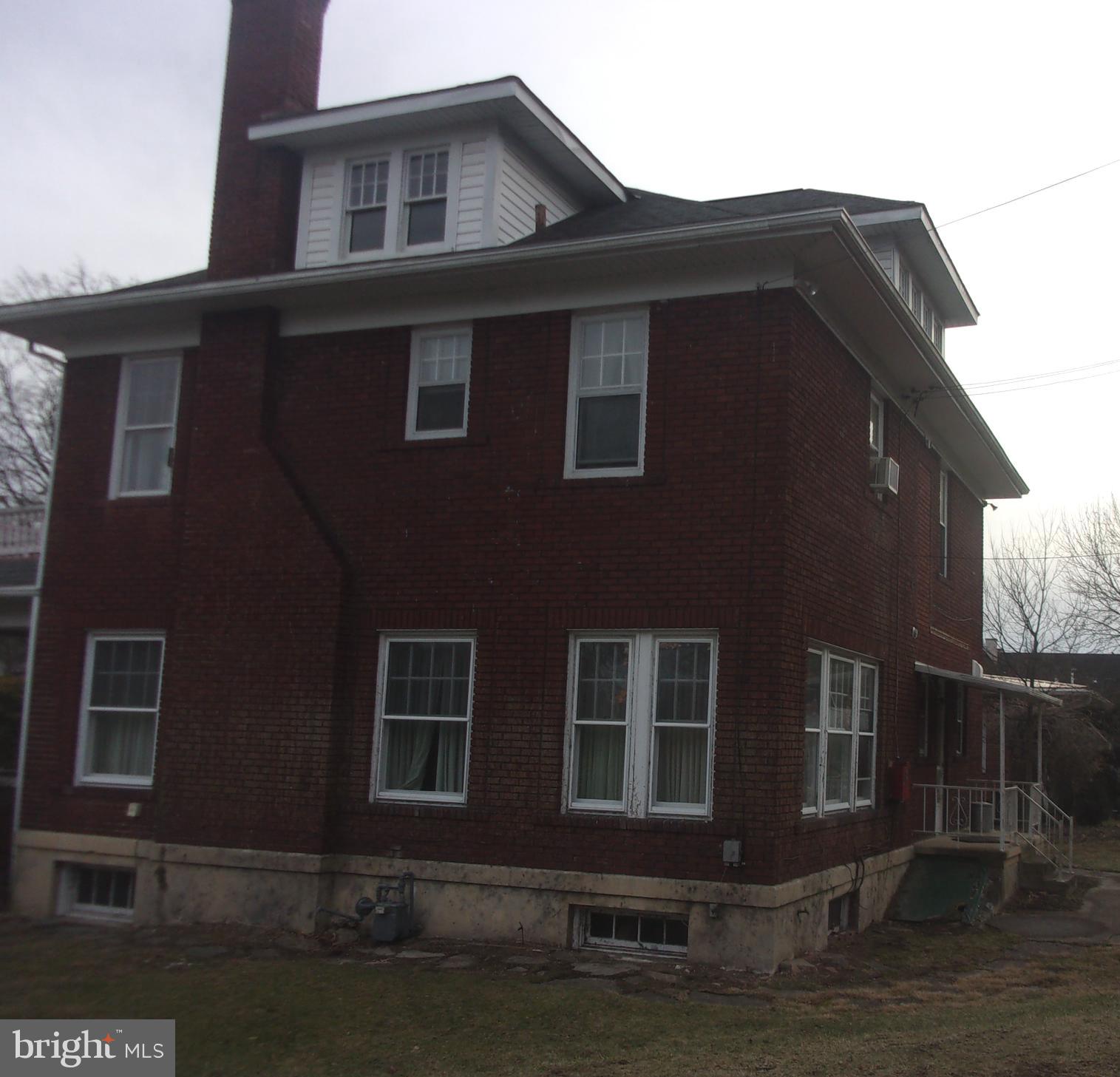 823 BUCKINGHAM ROAD