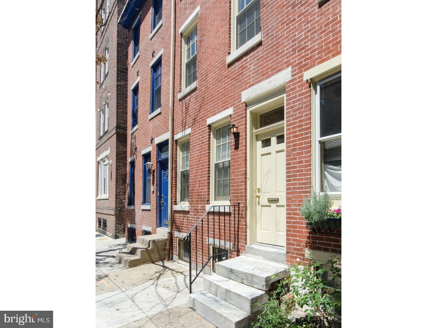 LOGAN SQUARE - Residential