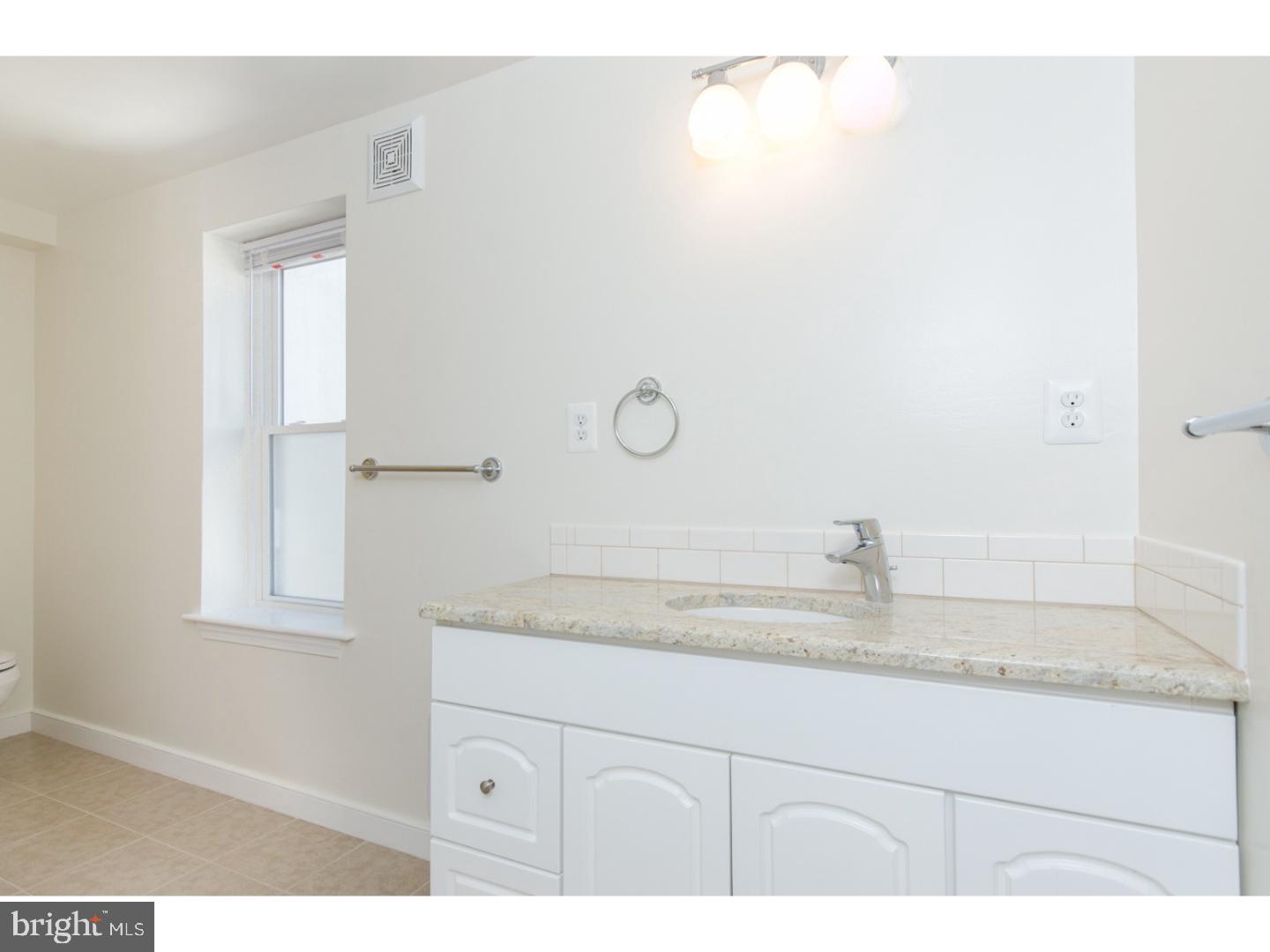 LOGAN SQUARE - Residential