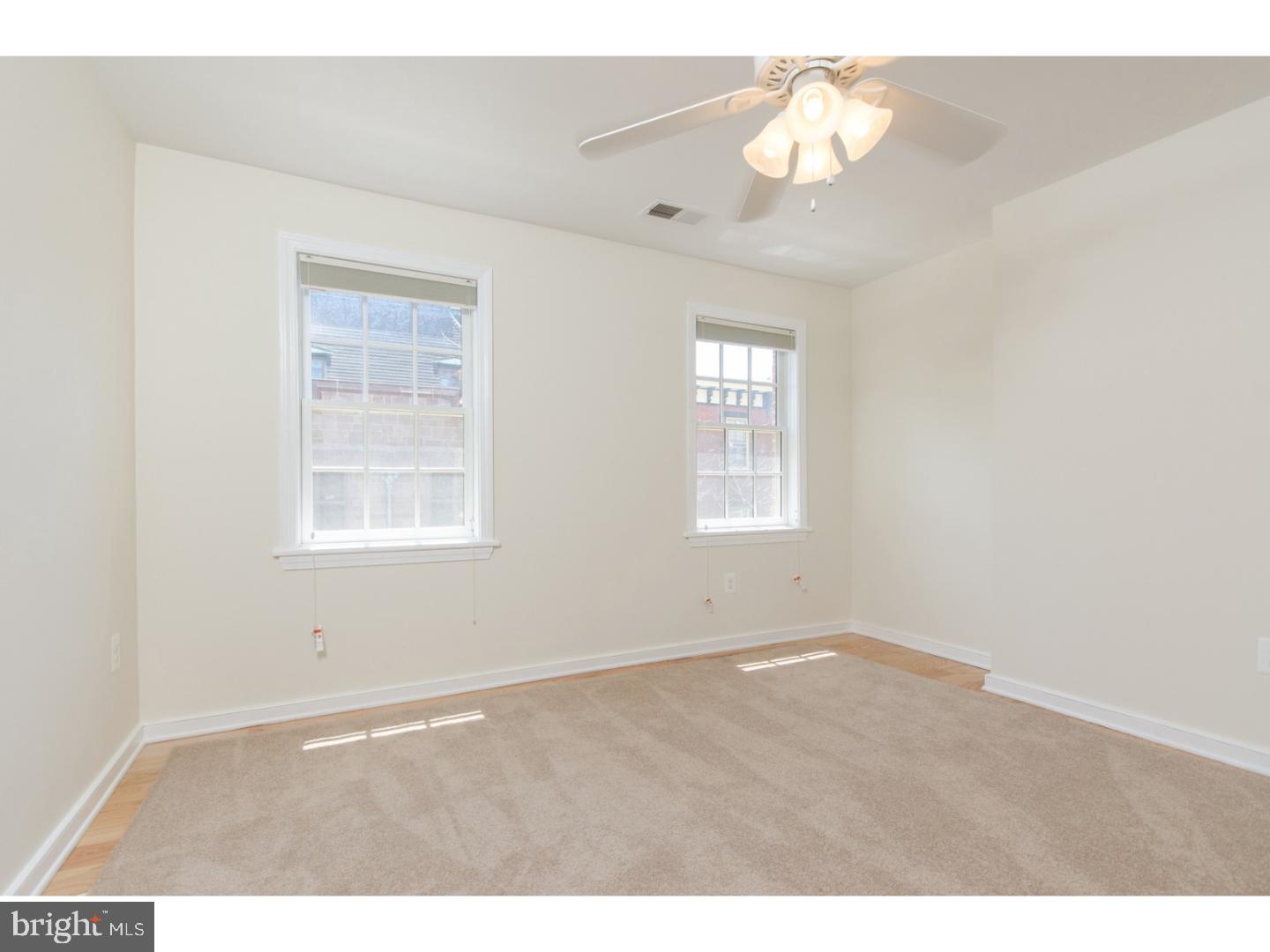 LOGAN SQUARE - Residential