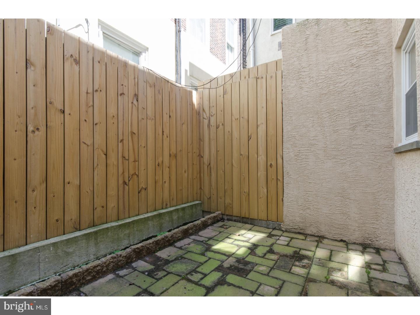 LOGAN SQUARE - Residential