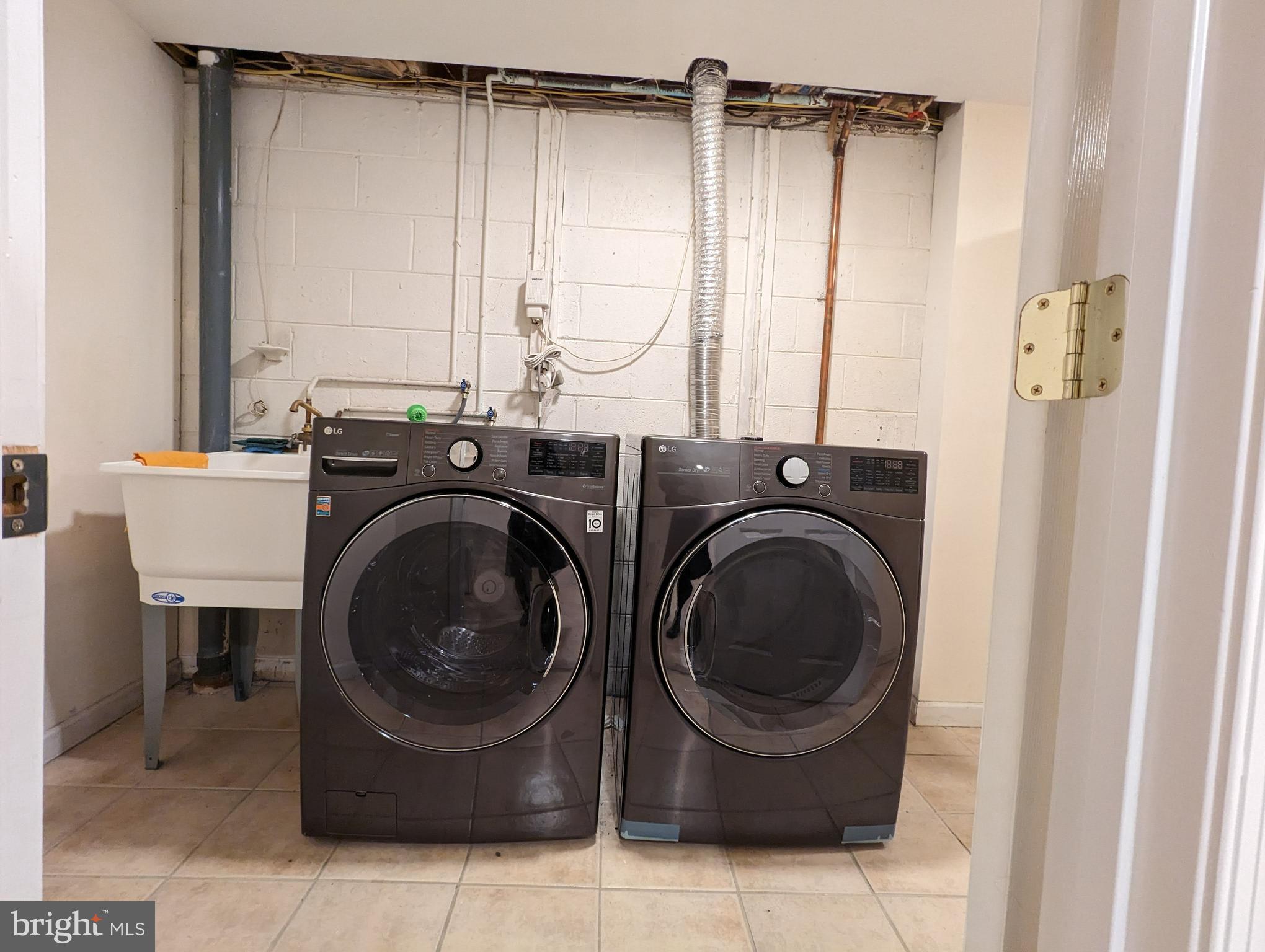 FALLSMEAD - Residential Lease