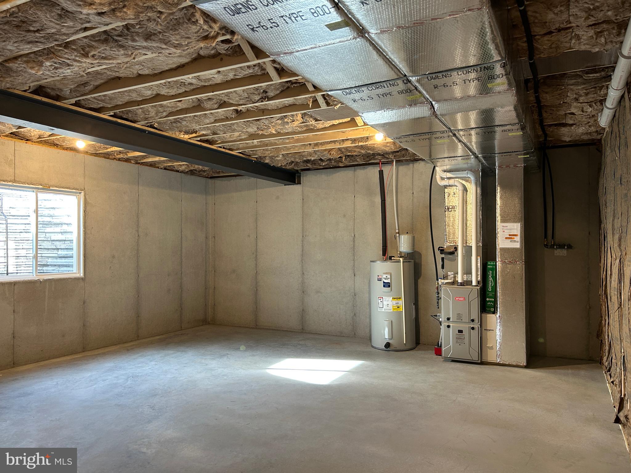 WOODLAND HILLS - Residential