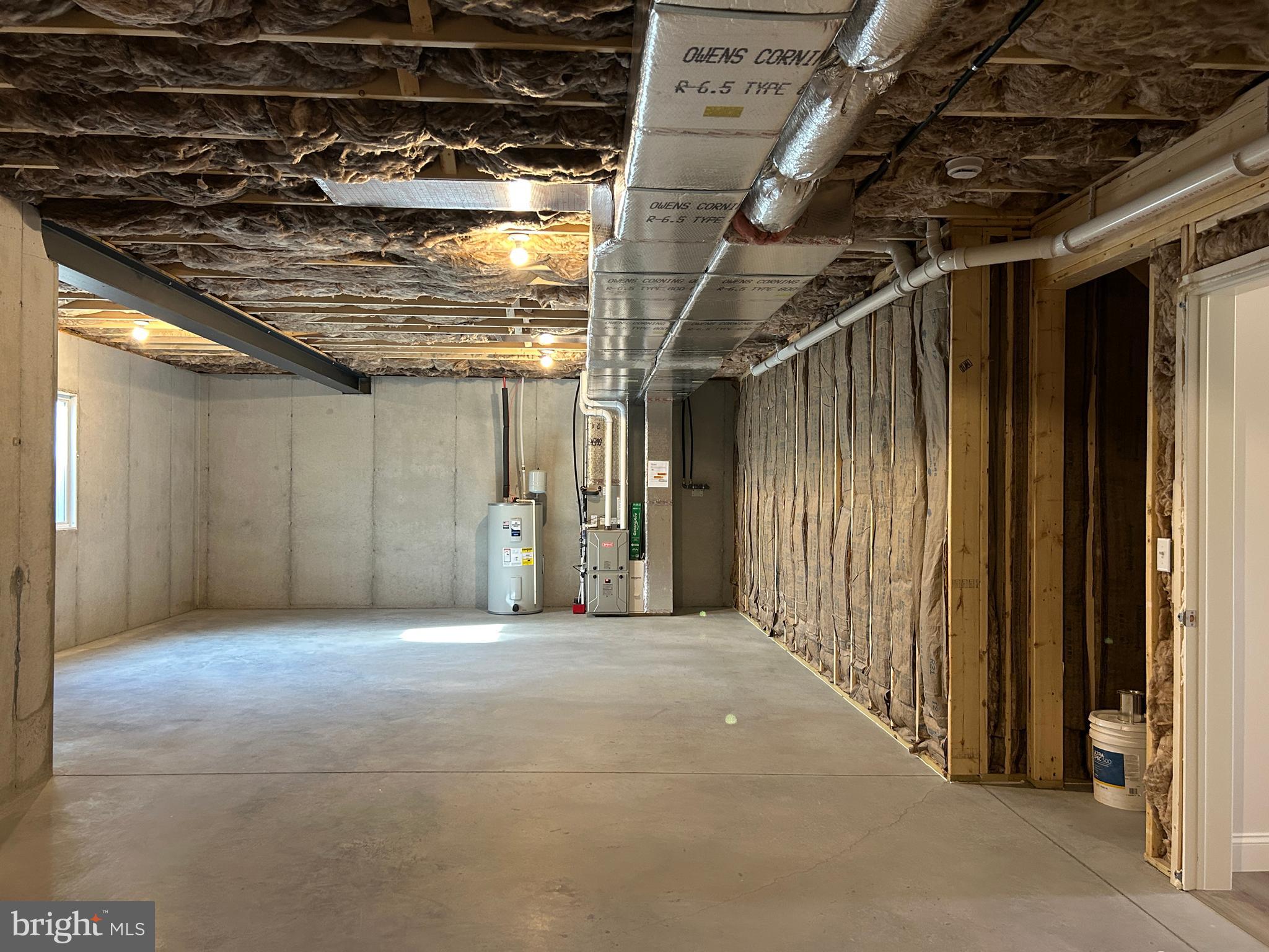 WOODLAND HILLS - Residential