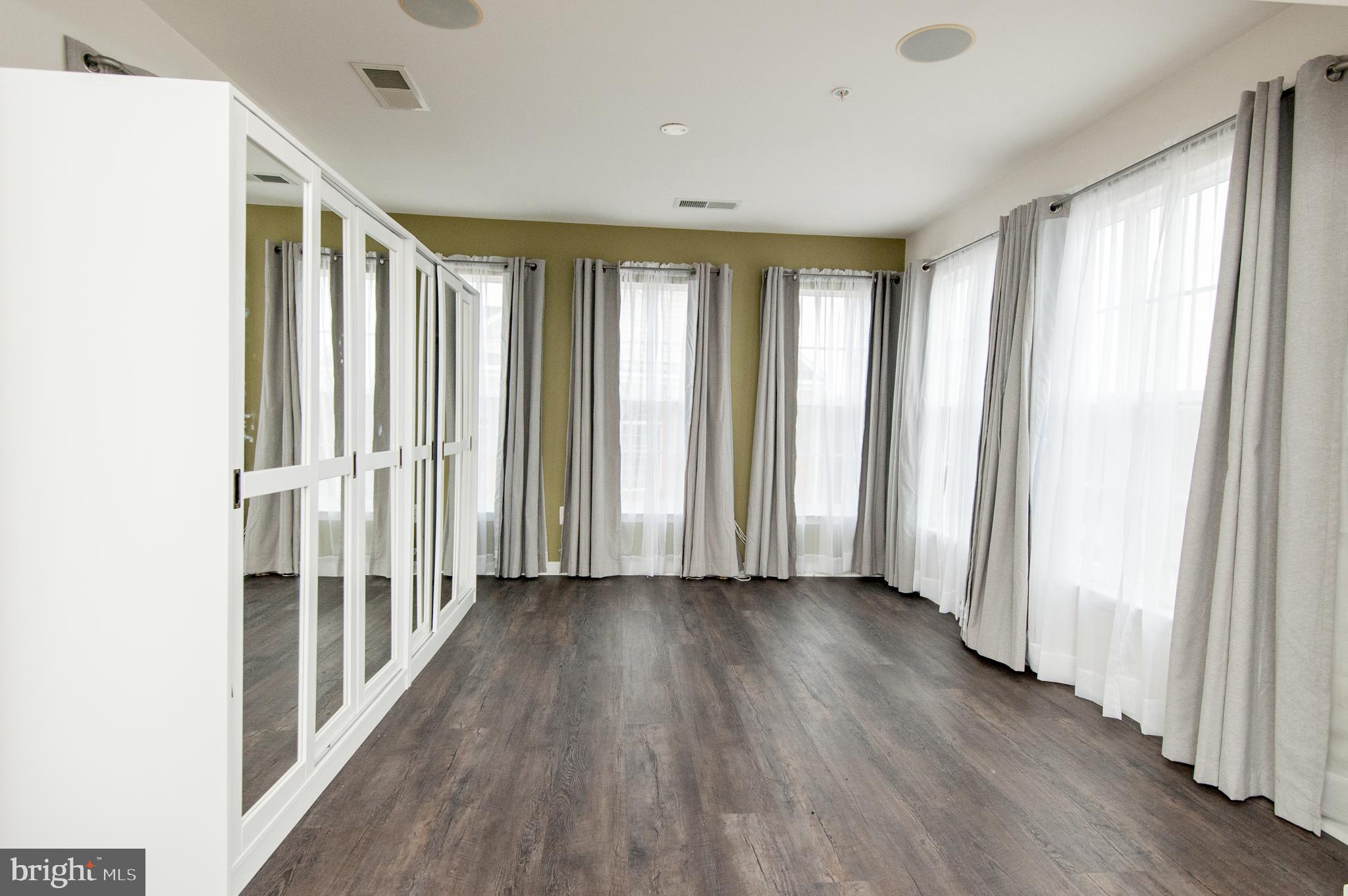 EMERSON - Residential