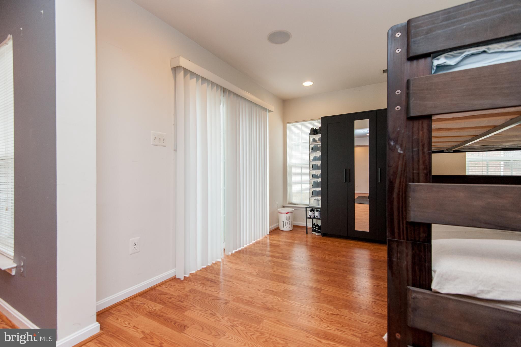 EMERSON - Residential