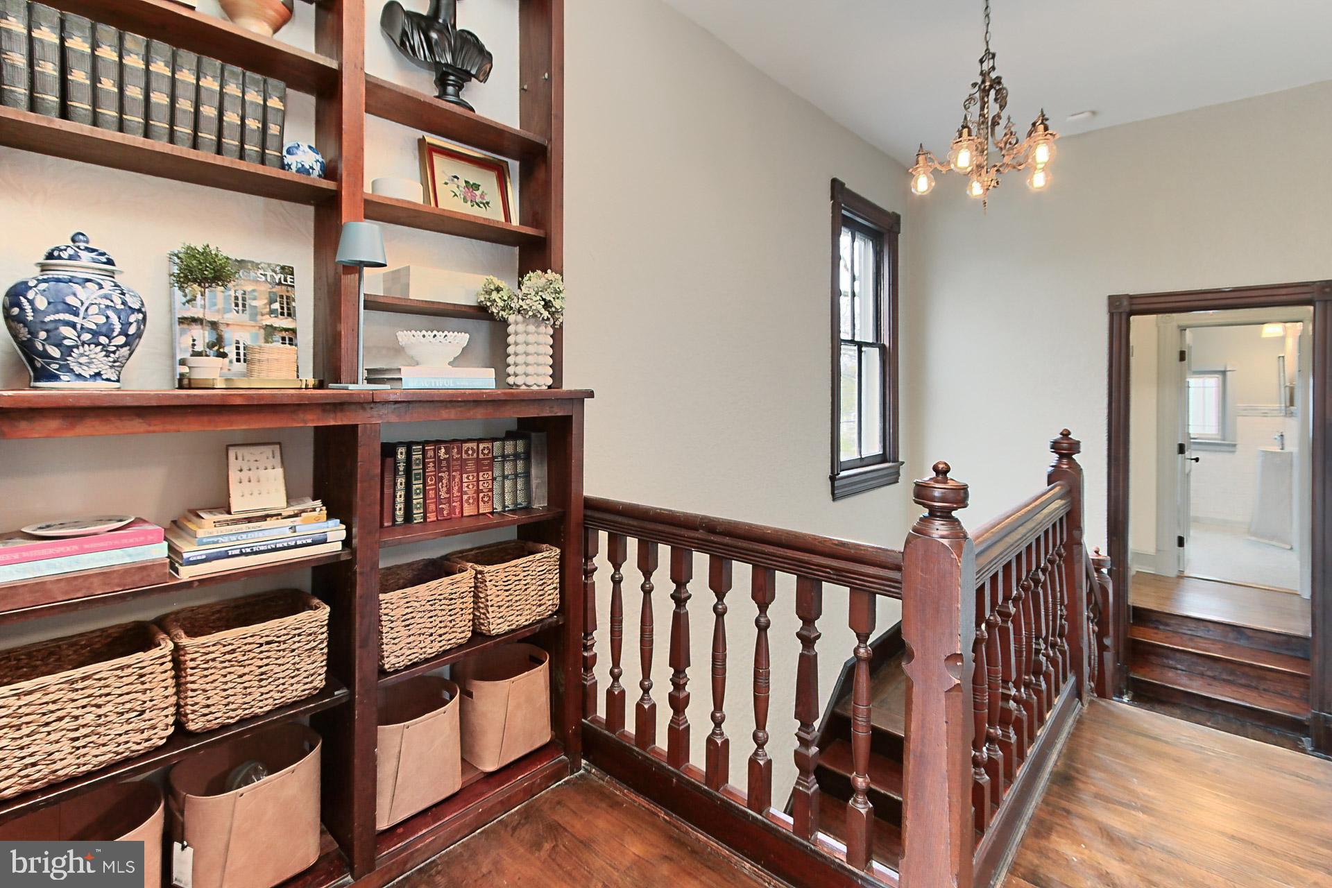 HILLWOOD - Residential