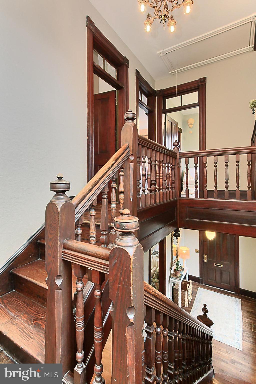 HILLWOOD - Residential