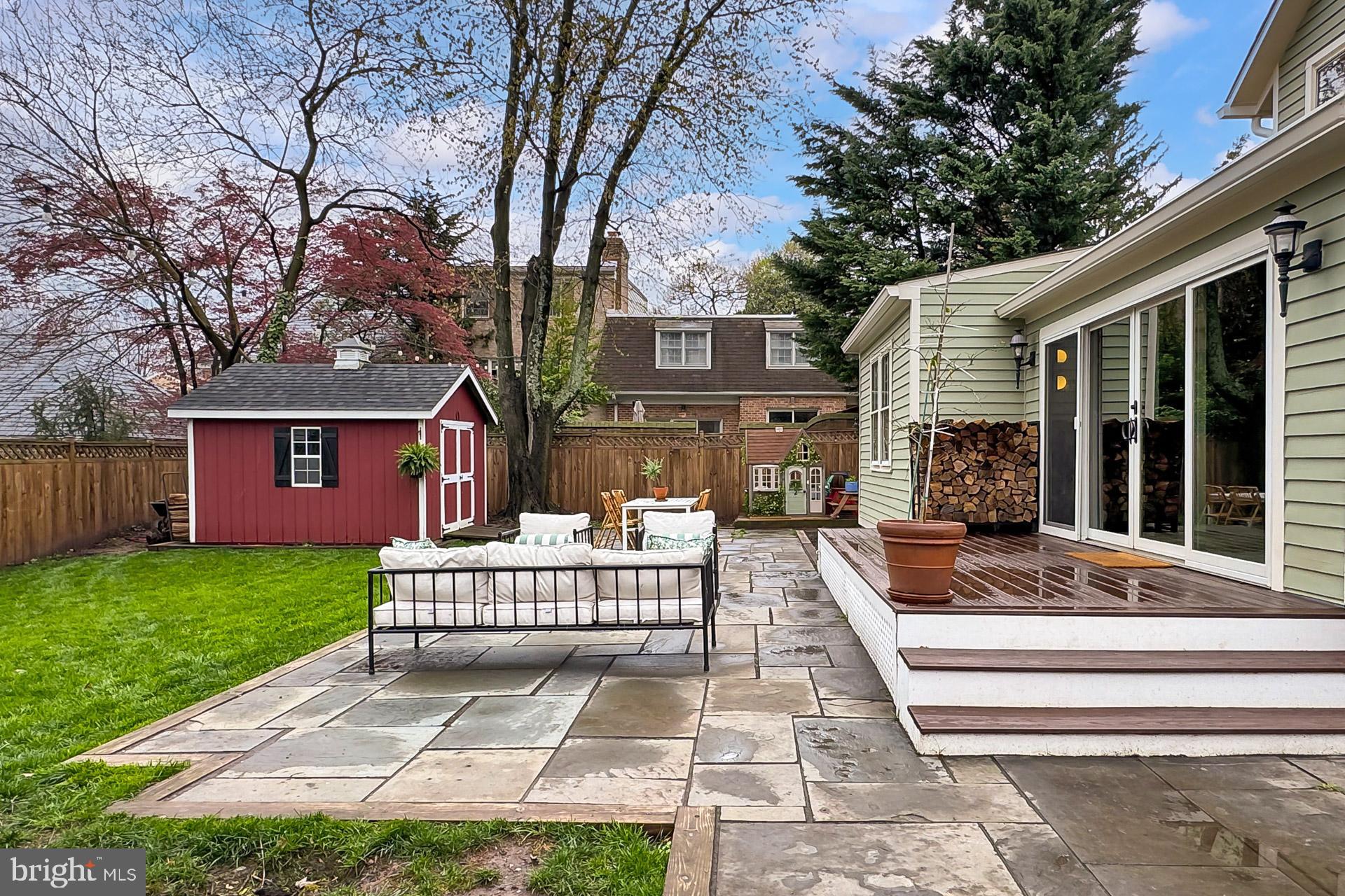 HILLWOOD - Residential