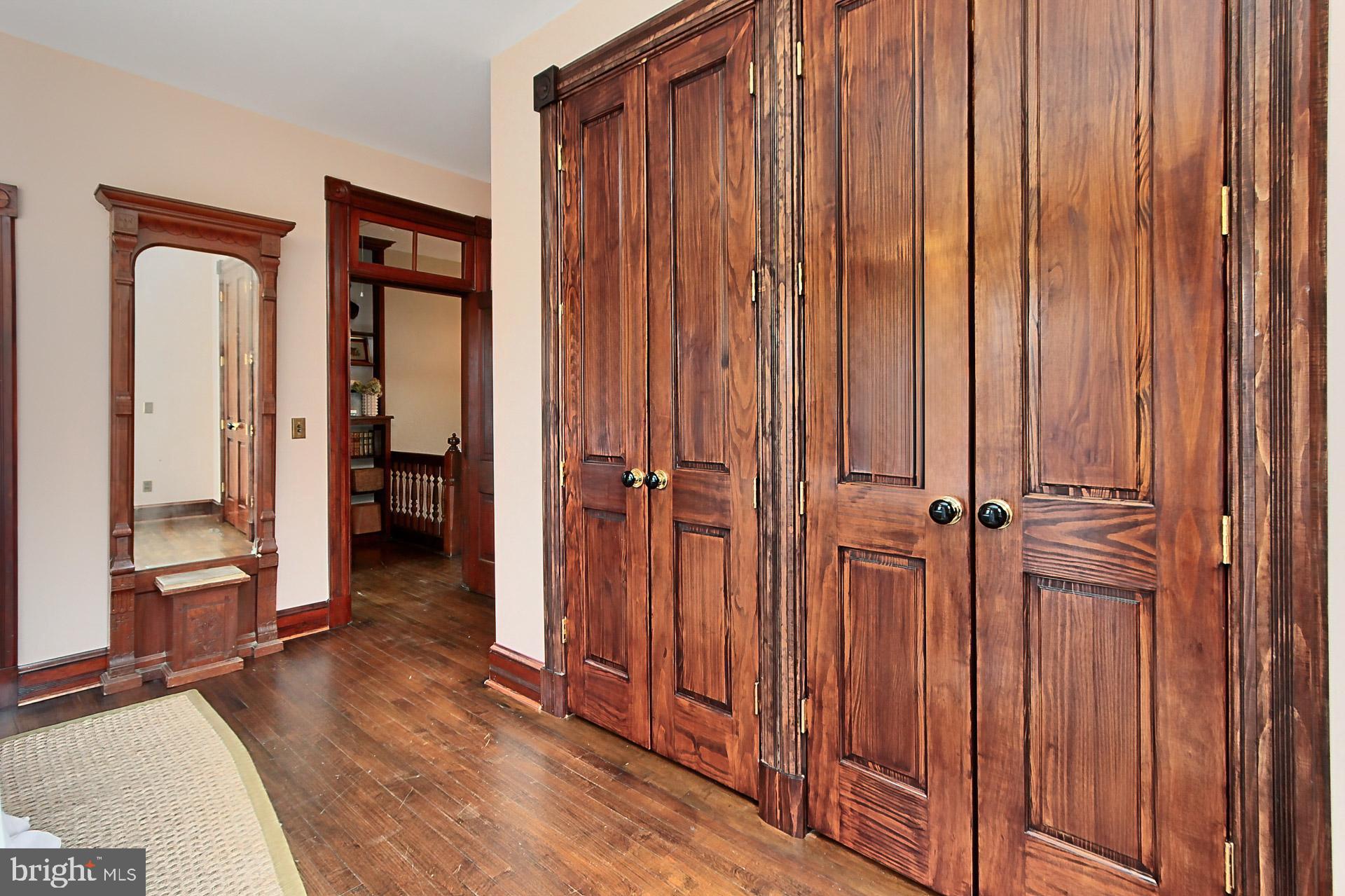 HILLWOOD - Residential