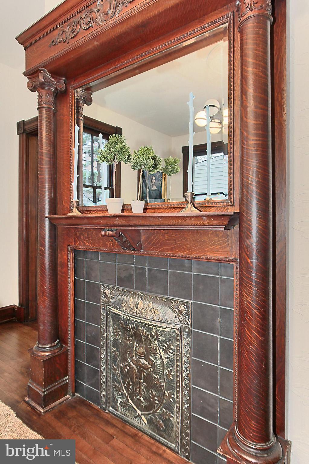 HILLWOOD - Residential