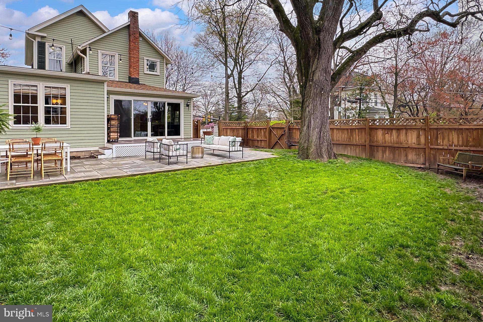 HILLWOOD - Residential