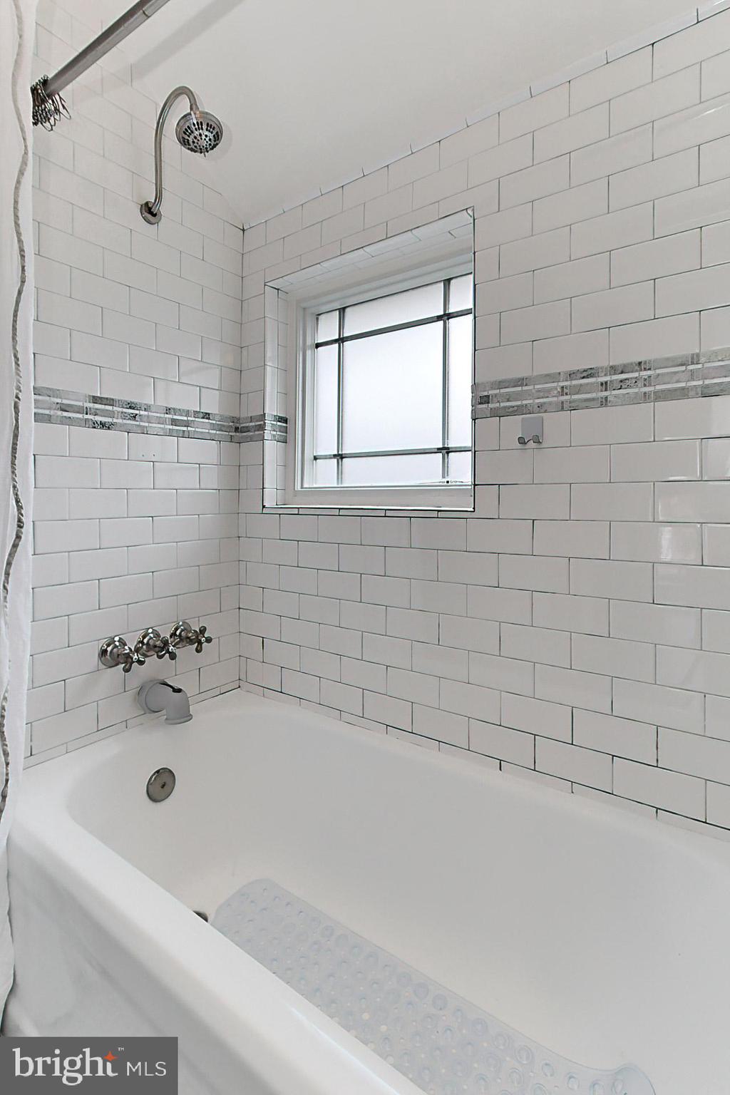 HILLWOOD - Residential