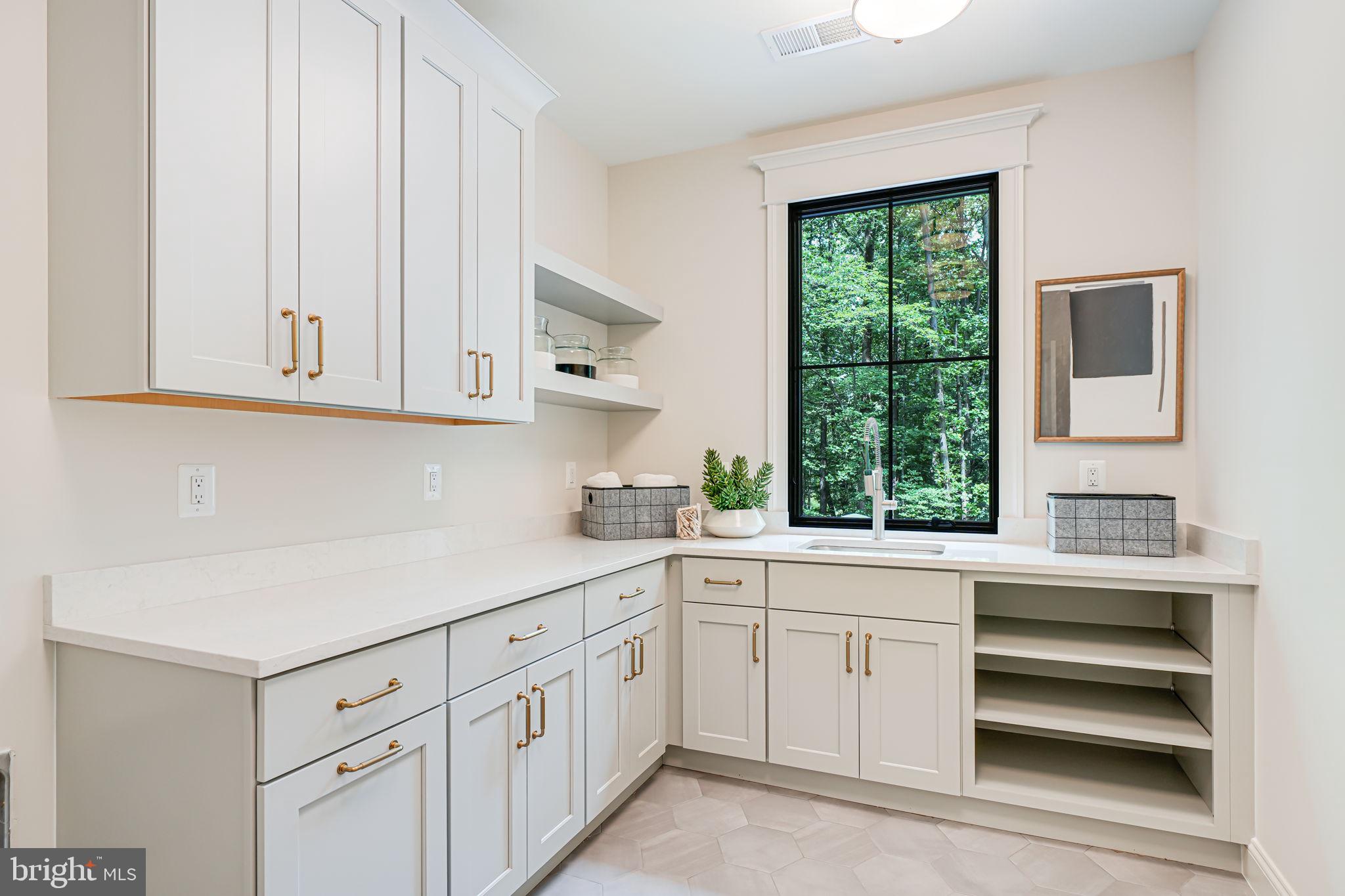 LITTLE VIENNA ESTATES - Residential