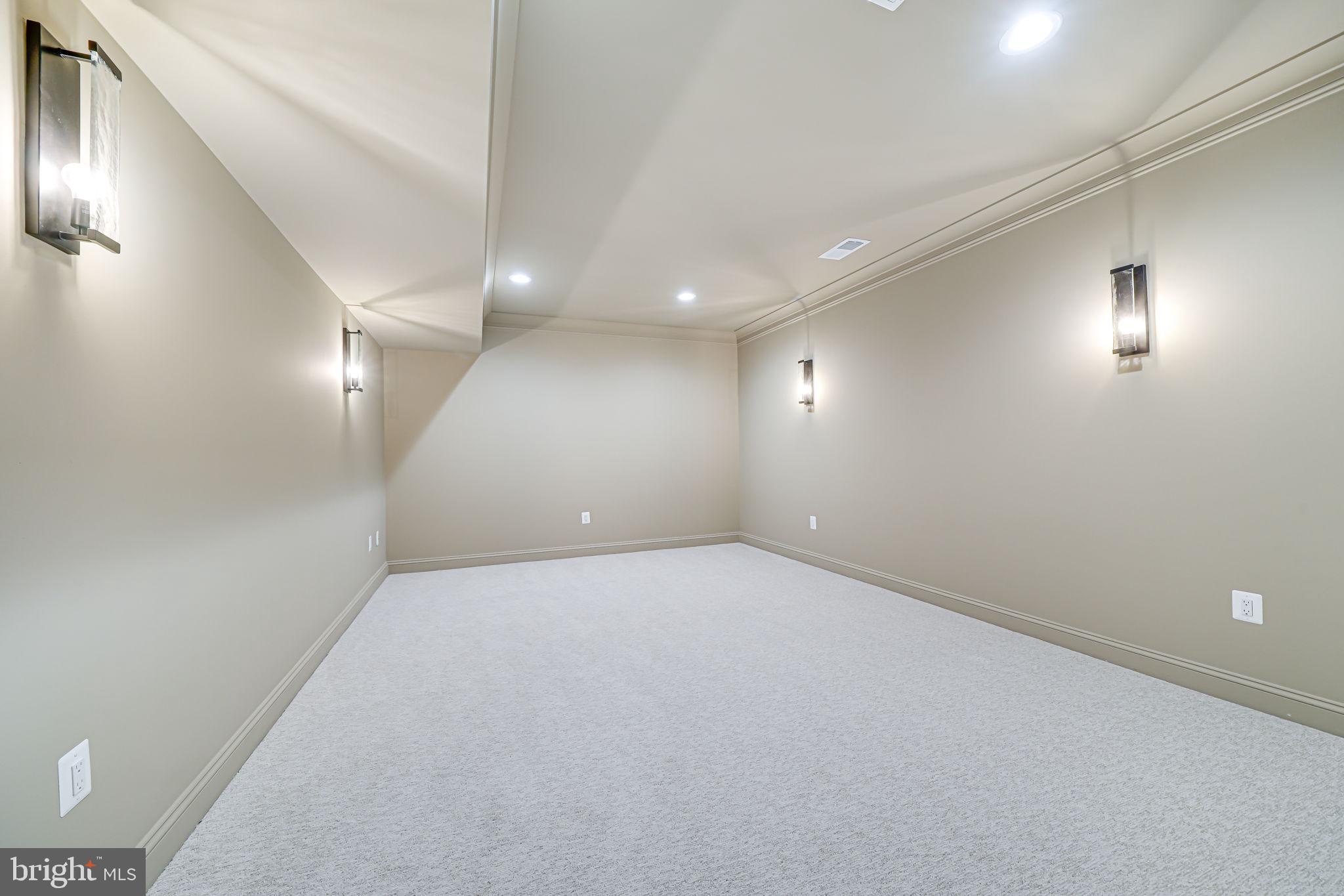 LITTLE VIENNA ESTATES - Residential