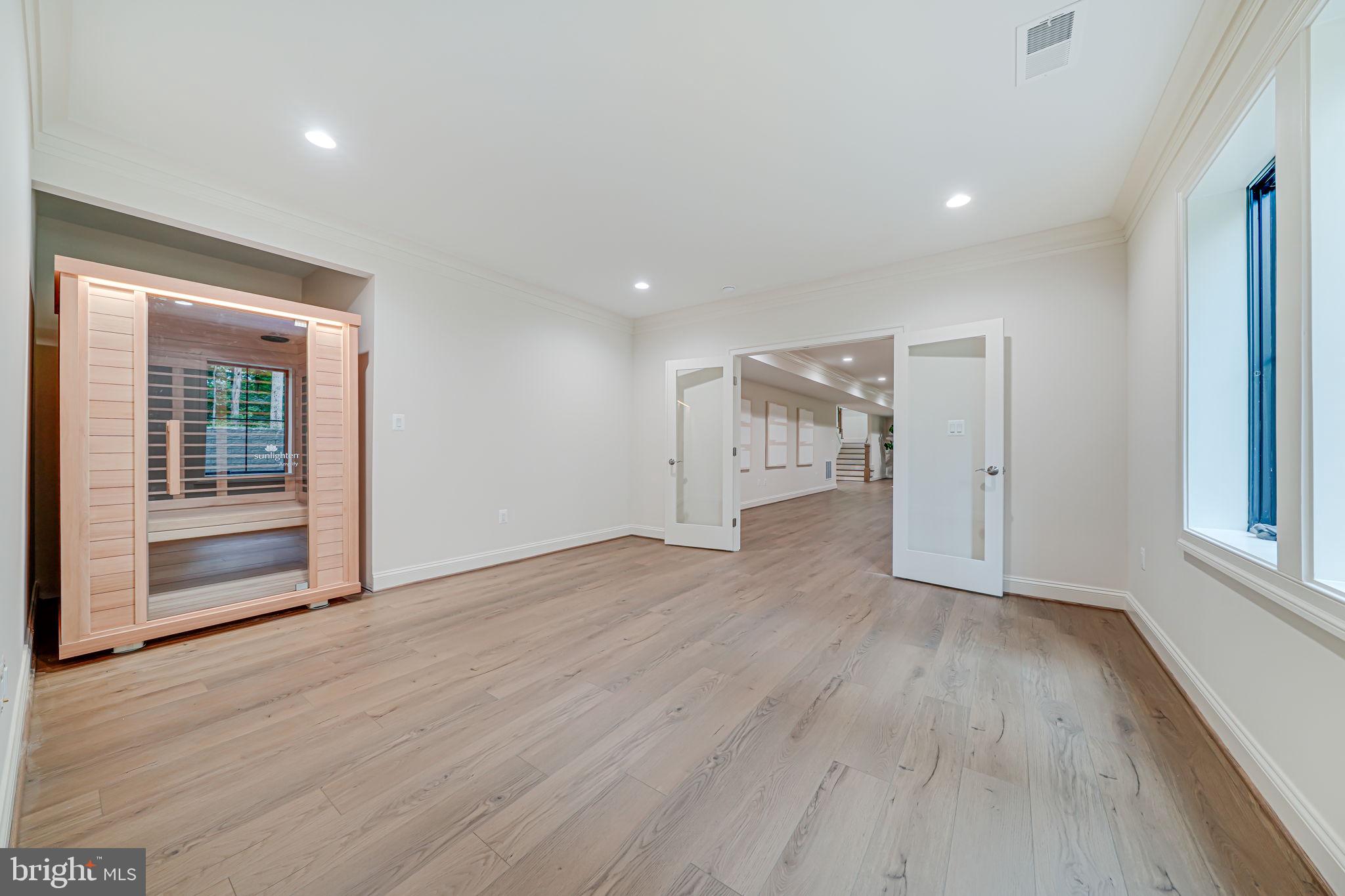 LITTLE VIENNA ESTATES - Residential