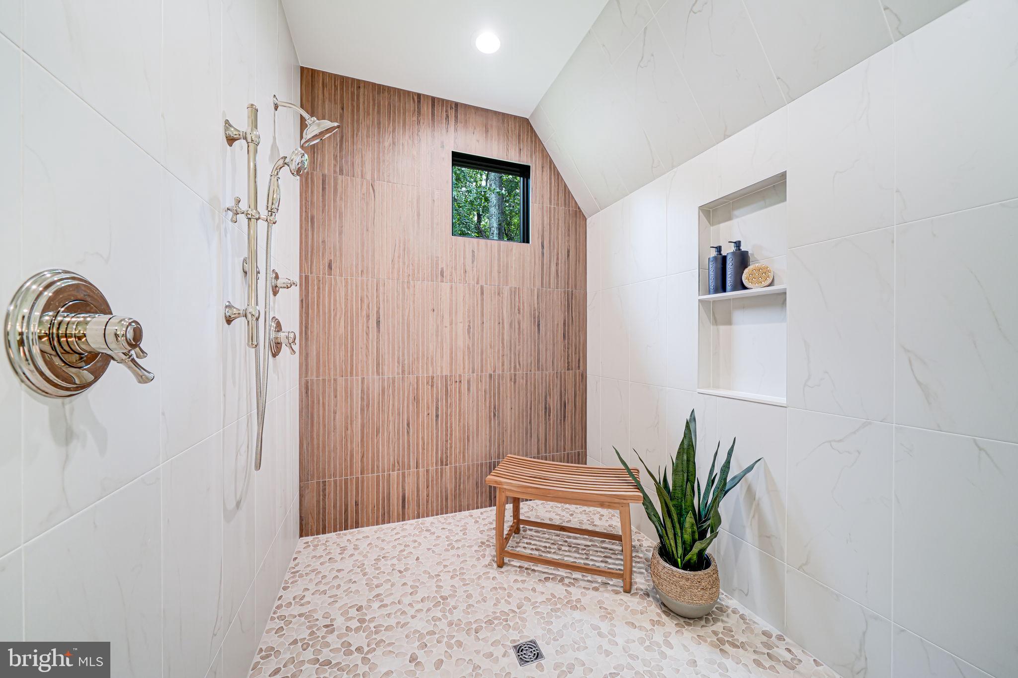 LITTLE VIENNA ESTATES - Residential