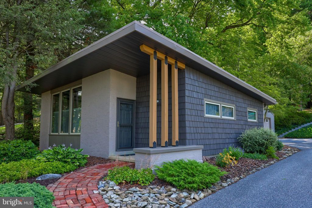 Photo of 2266 Raleigh Drive, Lancaster, PA 17601 (MLS # PALA2054098)