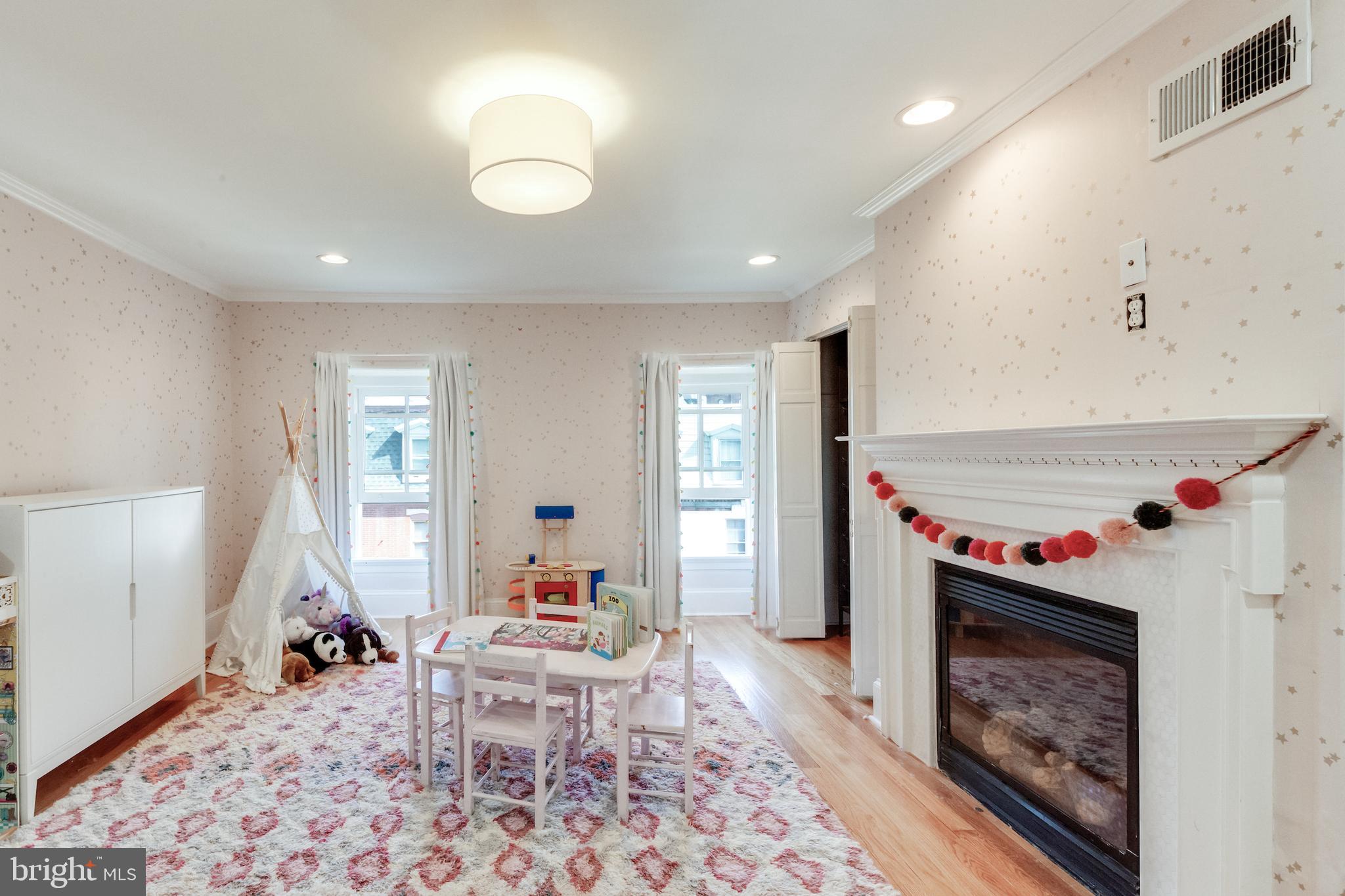 GRADUATE HOSPITAL - Residential