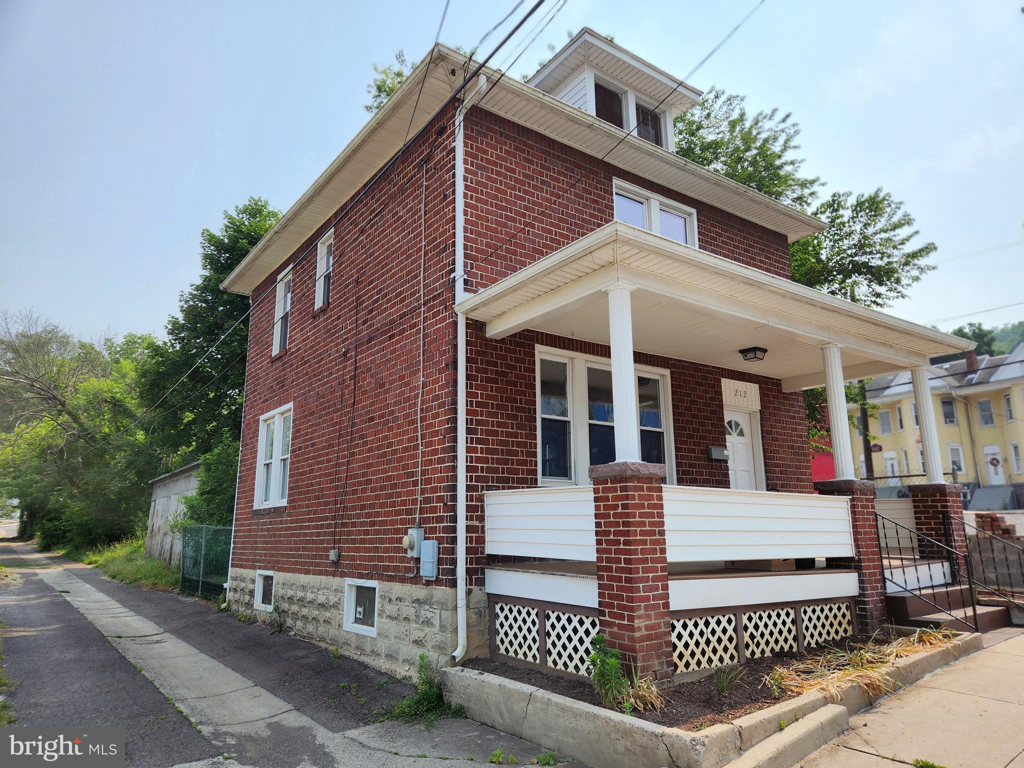 SOUTH END - Residential