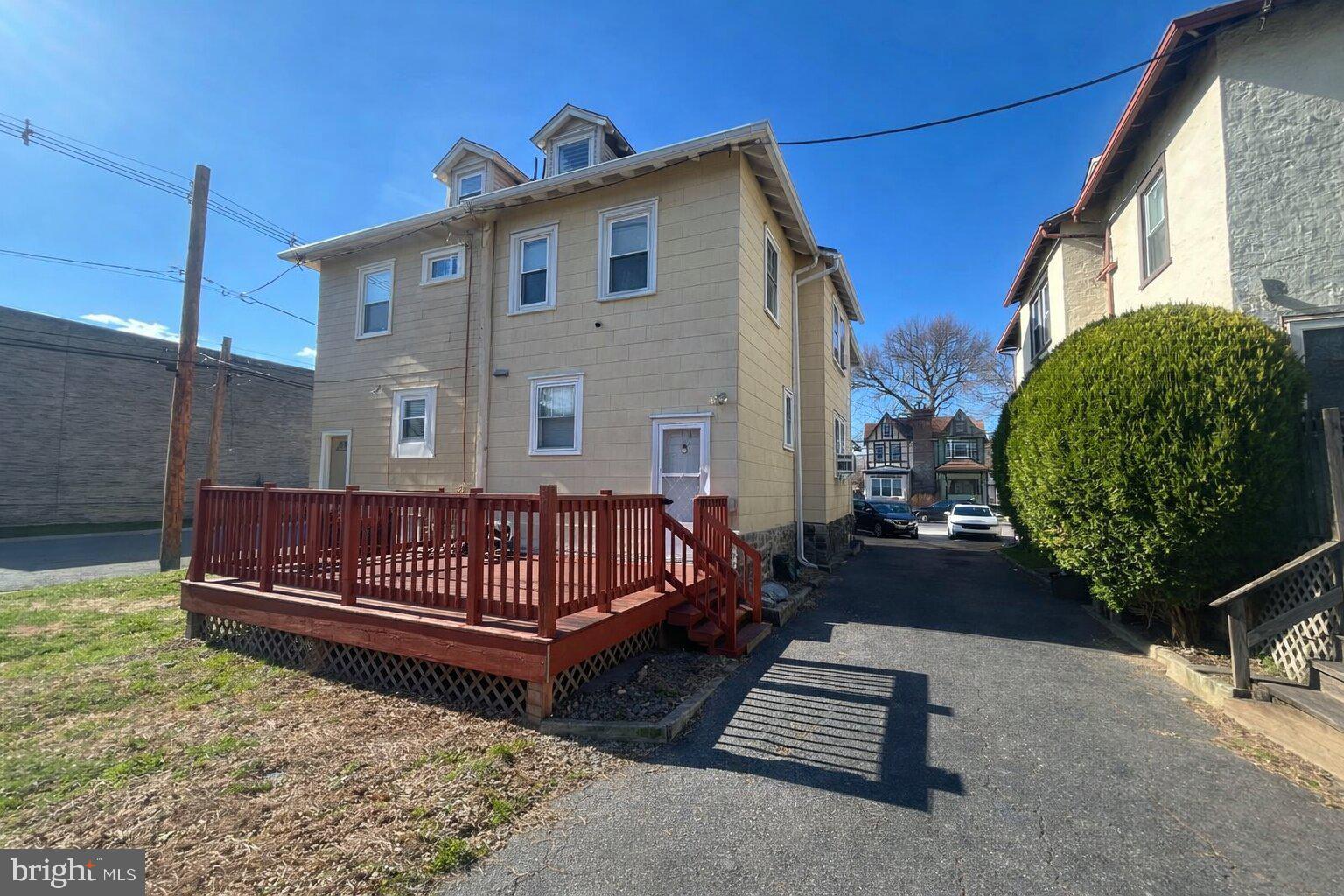 LANDSDOWNE STATION - Residential