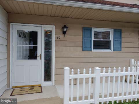 Townhouse For Sale - 19 La Cascata Tnhs<br/> Camden County, CLEMENTON, NJ 08021
