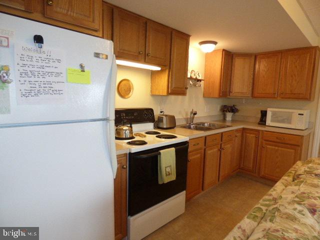 ORCHARD HILLS - Residential