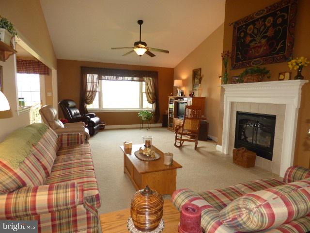 ORCHARD HILLS - Residential