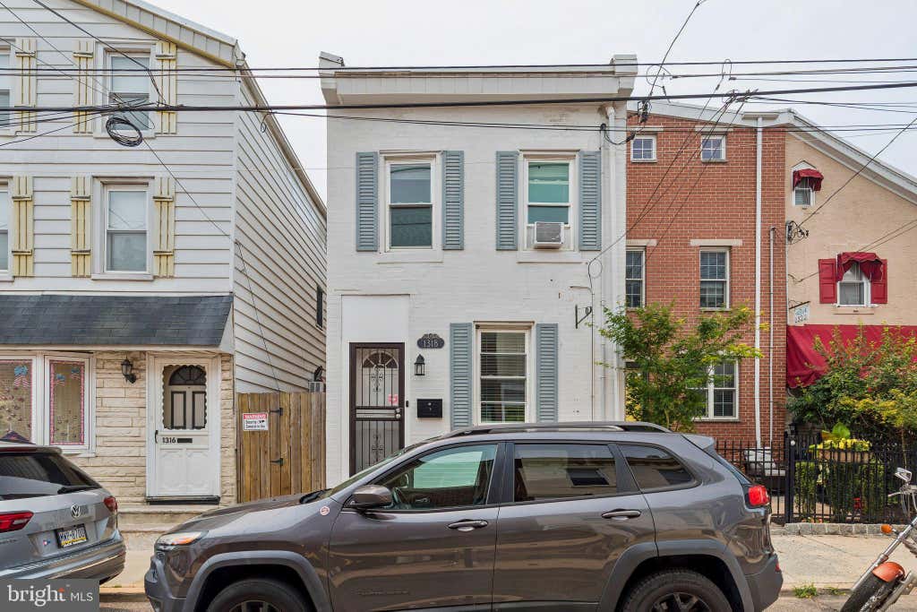 Photo of 1318 E Oxford Street, PHILADELPHIA, PA 19125 (MLS # PAPH2631456)