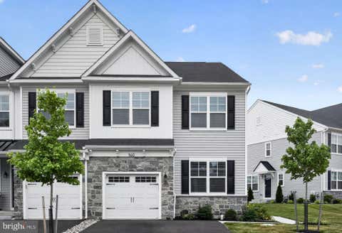 Townhouse For Sale - 160 Charles Lane<br/> HARLEYSVILLE, PA 19438