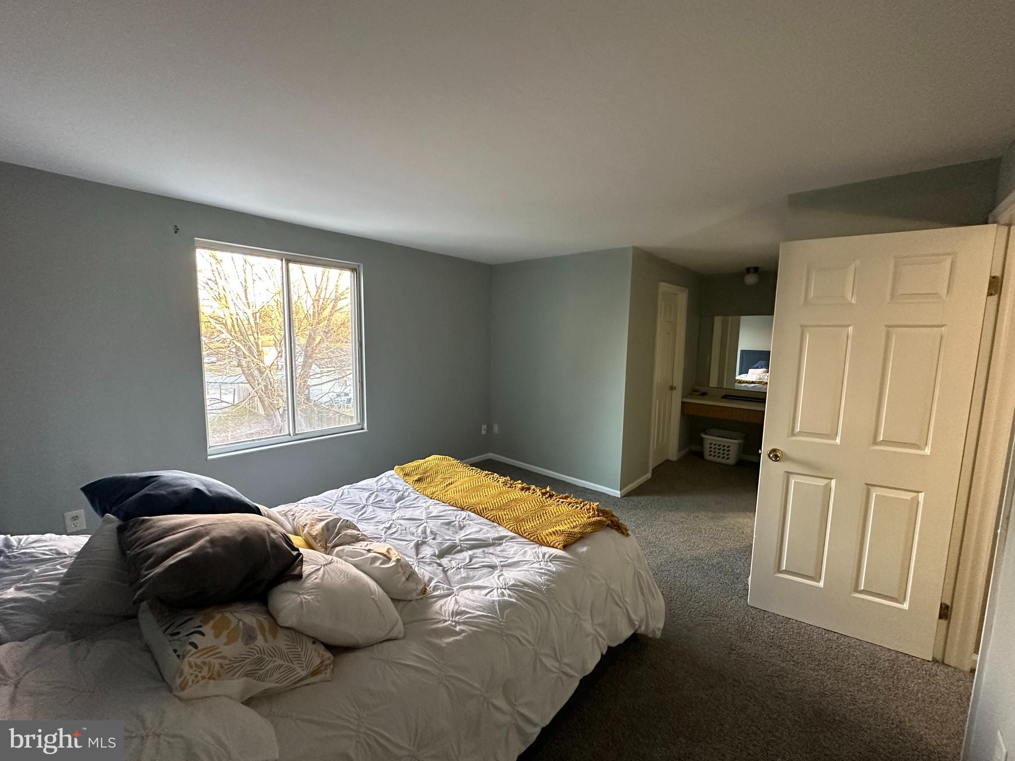 CHARLES COURT - Residential