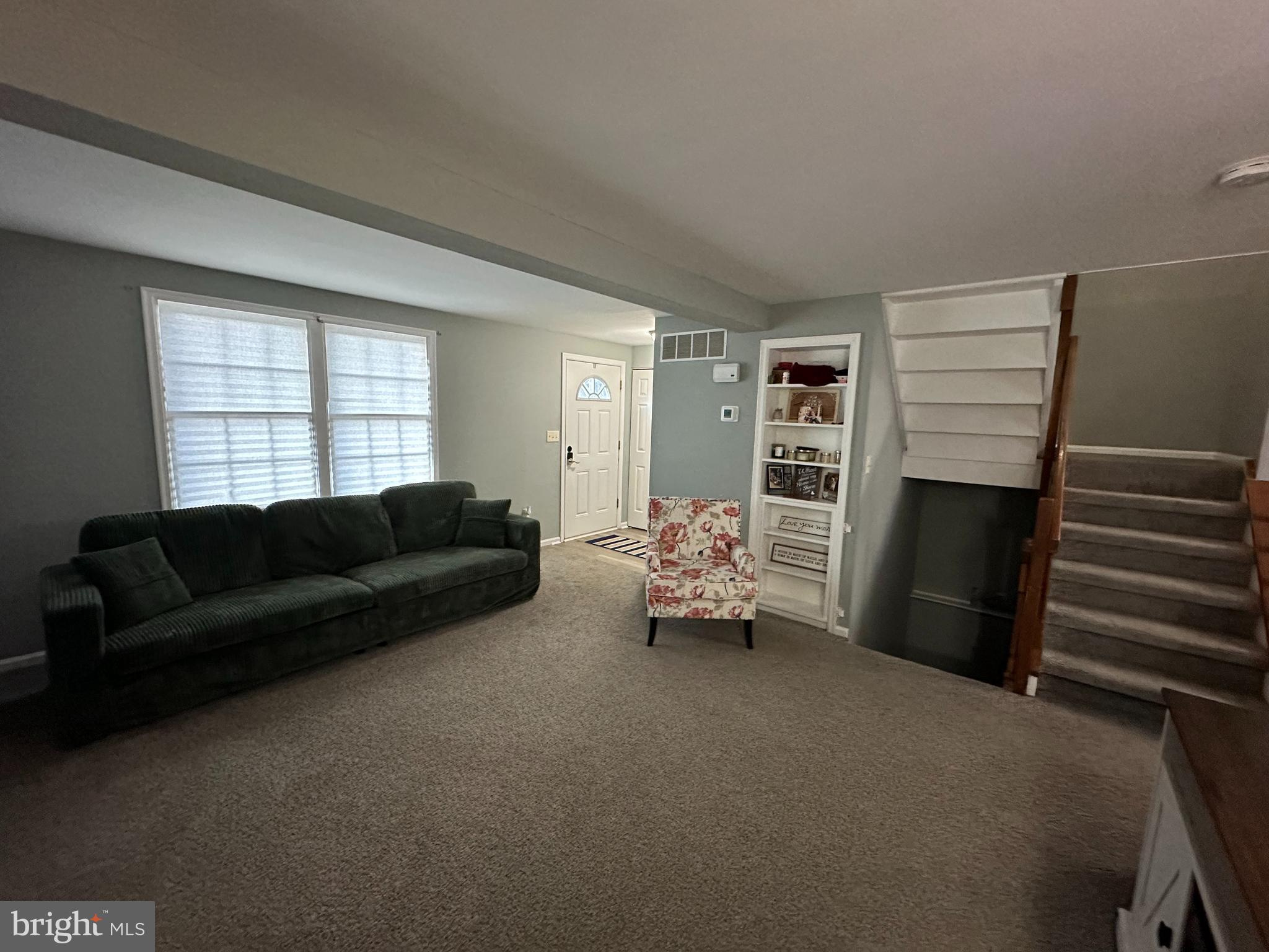 CHARLES COURT - Residential